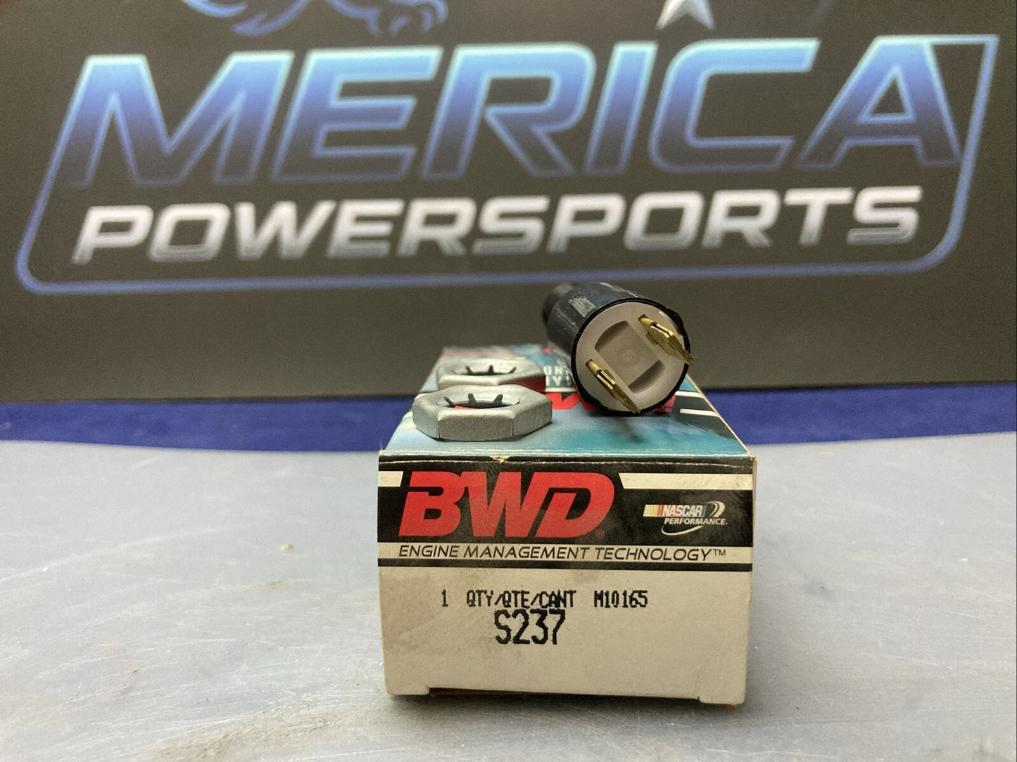 NEW GENUINE BWD S237 BRAKE LIGHT SWITCH