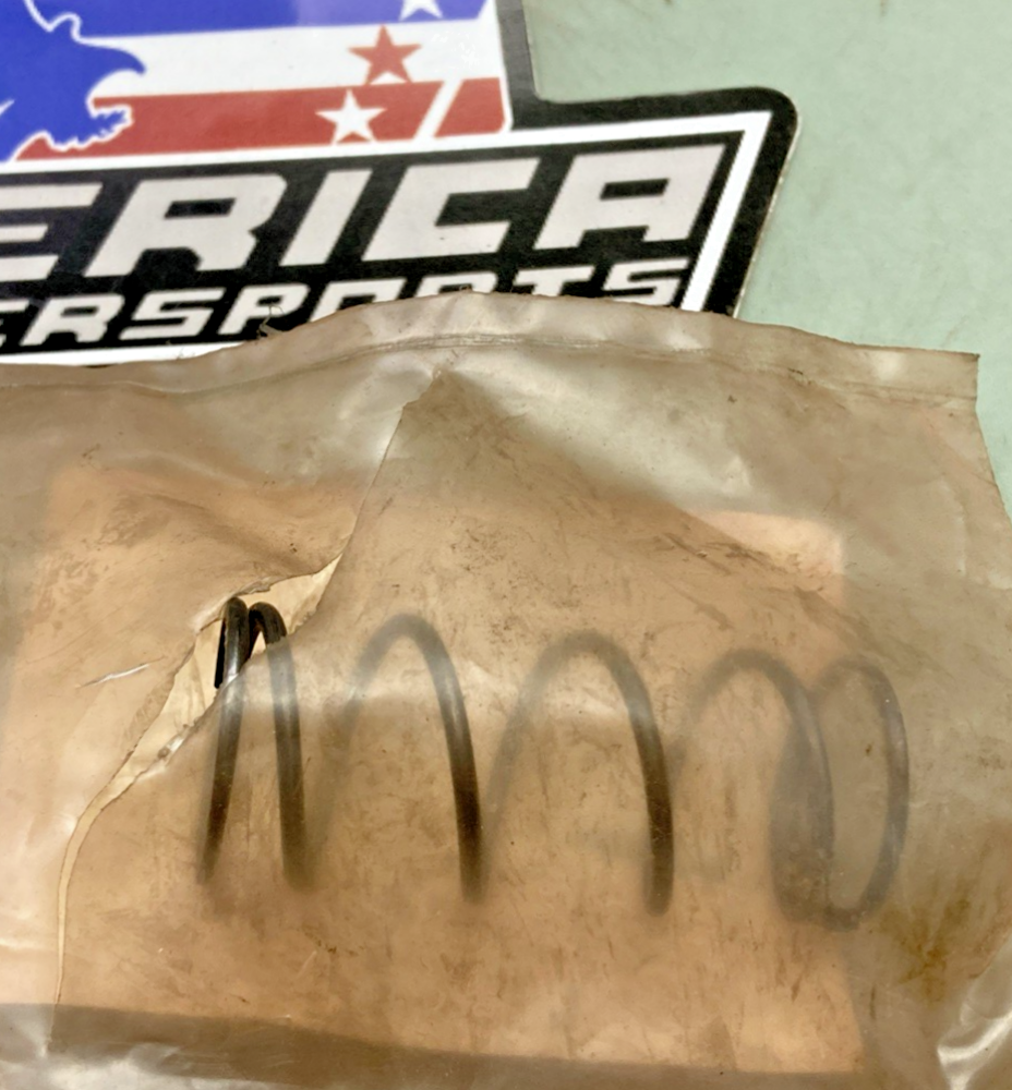 New Genuine Honda 40215-HC5-000 Spring