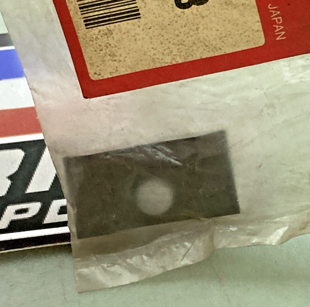 Qty 2 New Genuine Honda 31206-MN5-008 Insulator Terminal