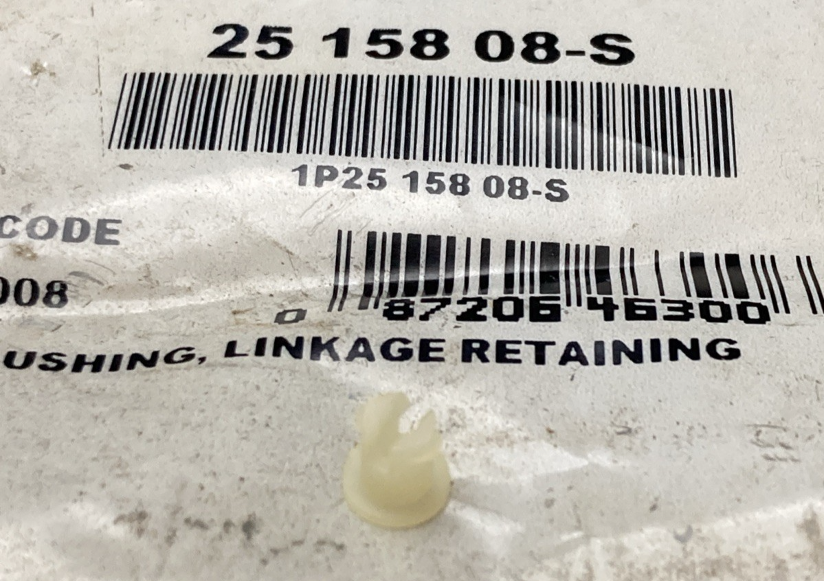QTY 2 NEW GENUINE KOHLER 25 158 08-S LINKAGE RETAINING BUSHING