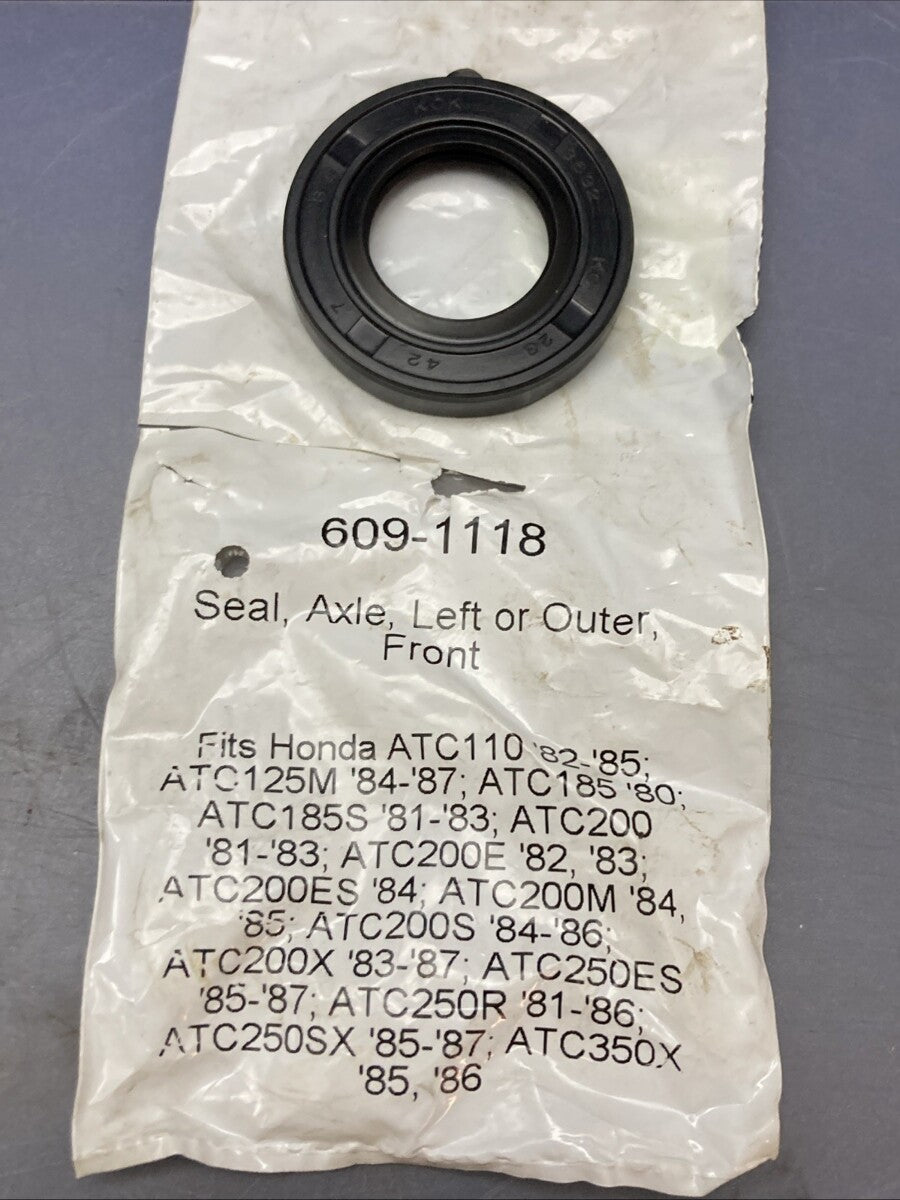 NEW GENUINE N2 609-1118 SEAL, AXLE