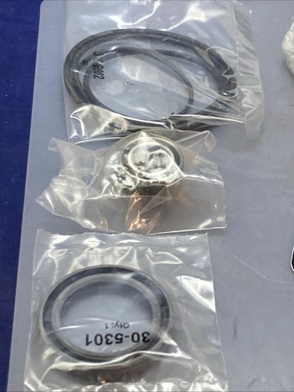 NEW GENUINE N2 608-1033 REAR DIFFERENTIAL BEARING SEAL KIT 25-2033