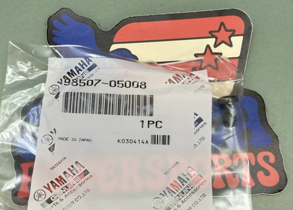 New Genuine Yamaha 98507-05008 Screw, Pan, Head