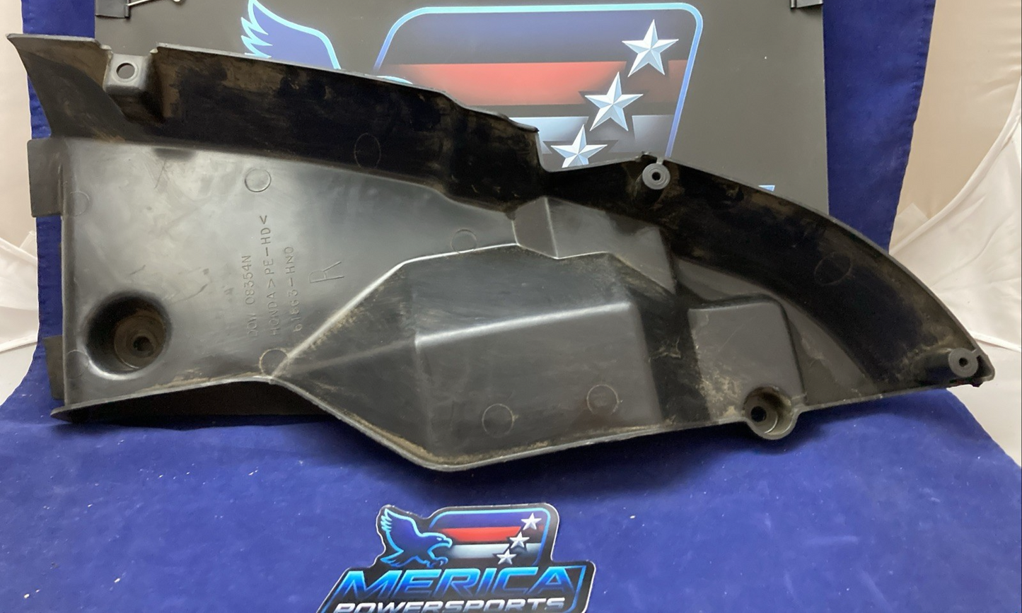 New Genuine Honda 61863-HN0-670 Right Inner Fender