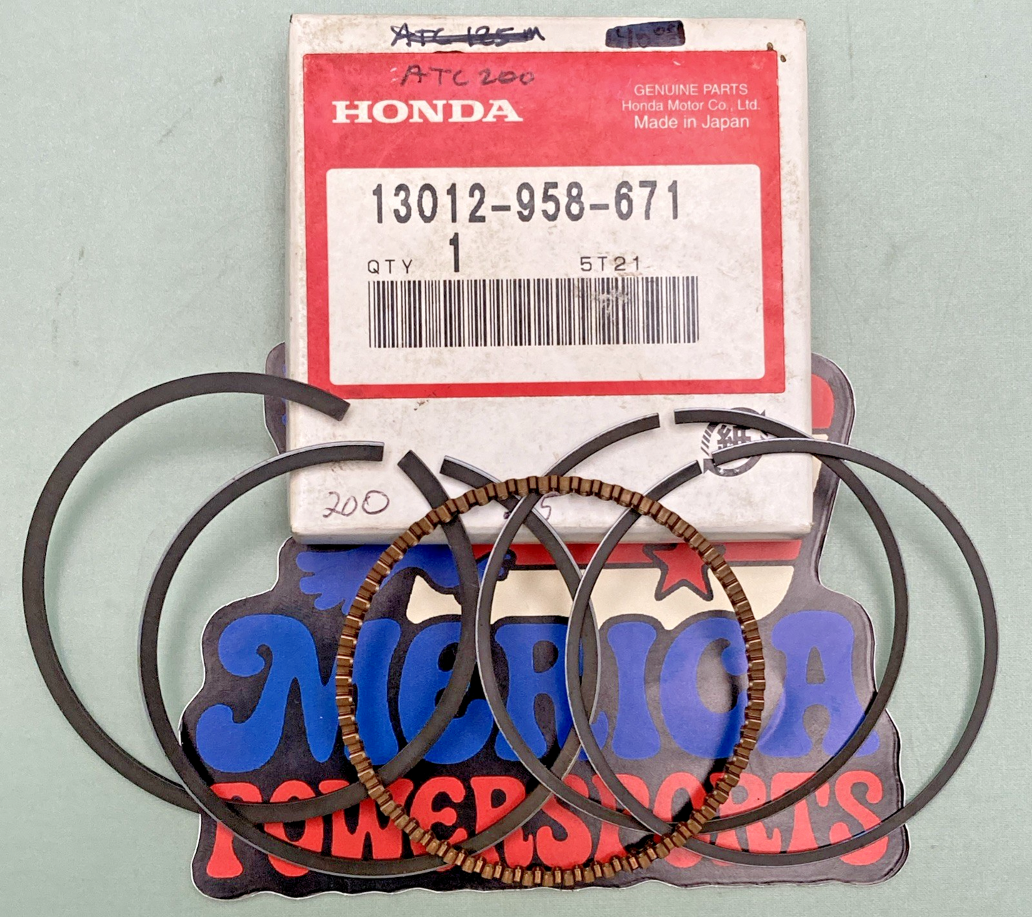 New Genuine Honda 13013-958-671 Piston Ring Set