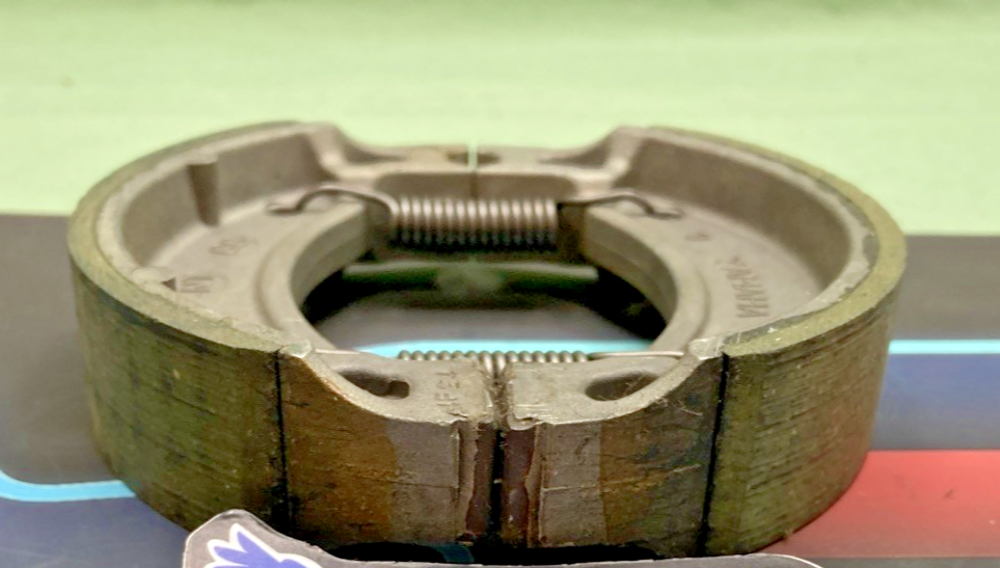 Genuine Yamaha 4BE-W253E-00 BRAKE SHOE KIT