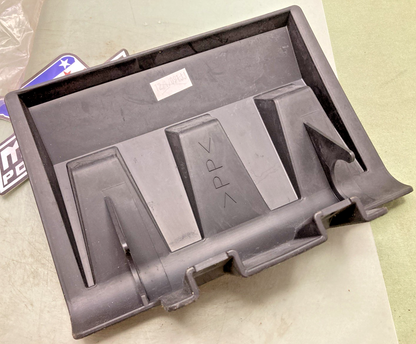 New Genuine Yamaha 5UG-F3123-00 Cover, Under