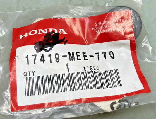 Qty 2 New Genuine Honda 17419-MEE-770 Rub, Canister, Mount