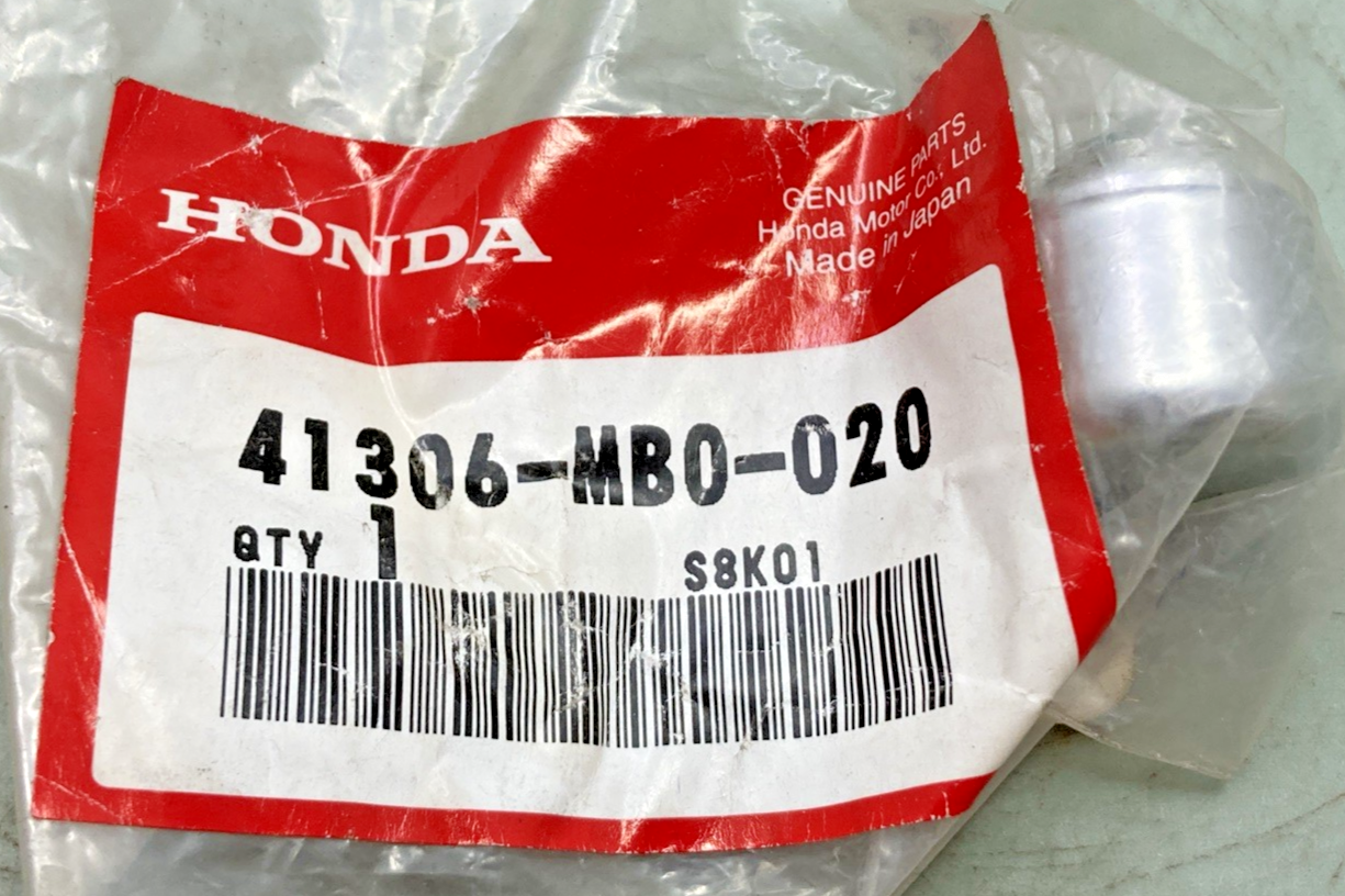 New Genuine Honda 41306-MB0-020 Cap, Breather