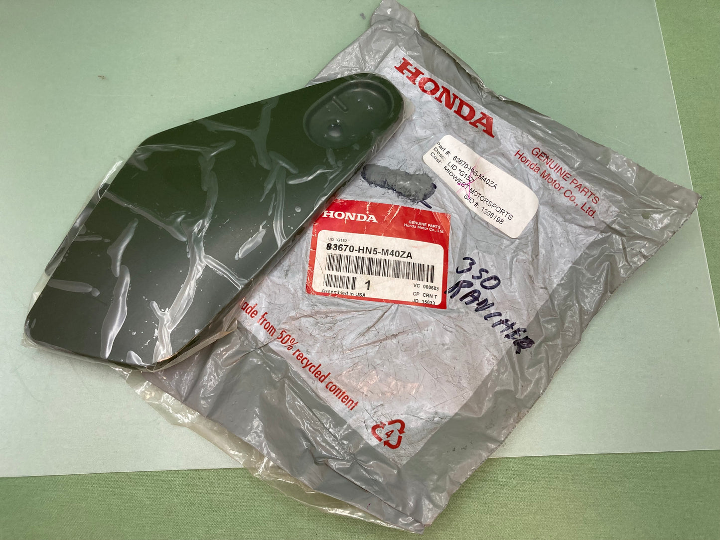 New Genuine Honda 83670-HN5-M40ZA Lid *G152* Adventure Green