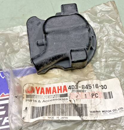 New Genuine Yamaha 4D3-84516-00 Cover, Taillight