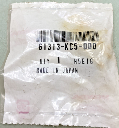 New Genuine Honda 61313-KC5-000 Rubber