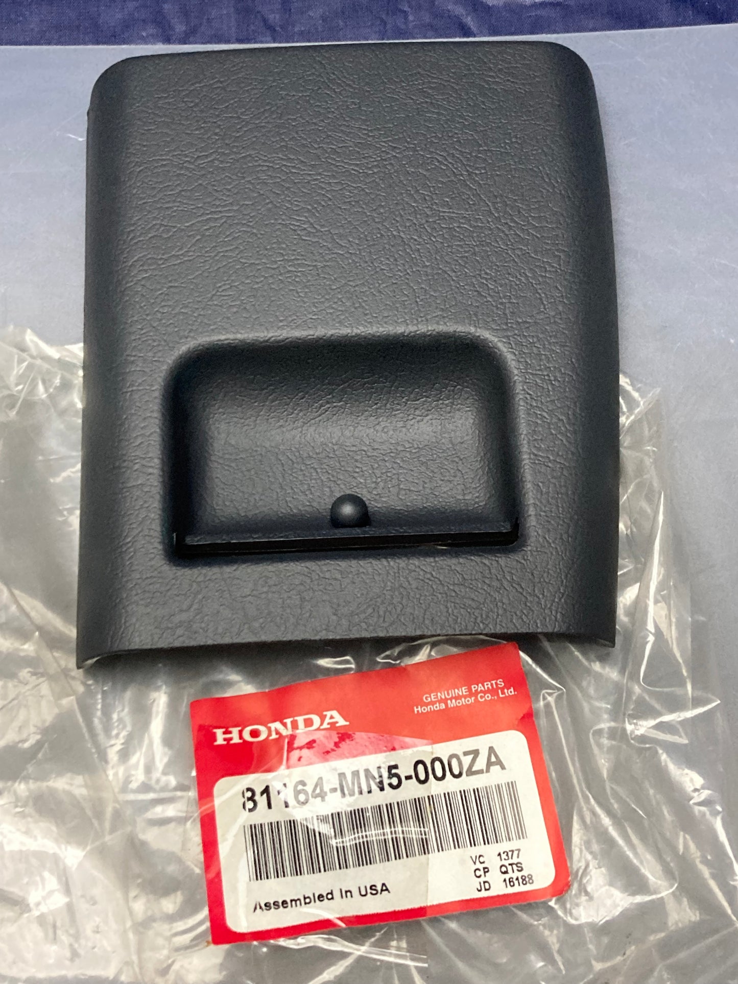 New Genuine Honda 81164-MN5-000ZA  Lid, R Trunk, Pocket