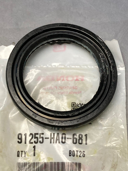 New Genuine Honda 91255-HA0-681 Oil Seal