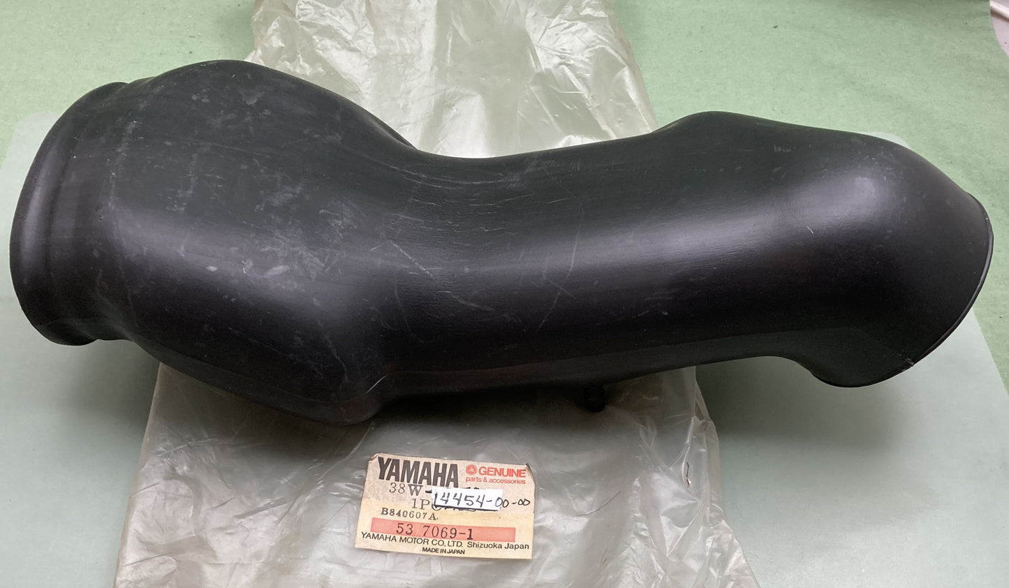 New Genuine Yamaha 38W-14454-00-00 Joint