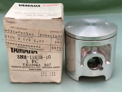 New Genuine Yamaha 3N8-11638-10 Piston 4Th O/S 1.00