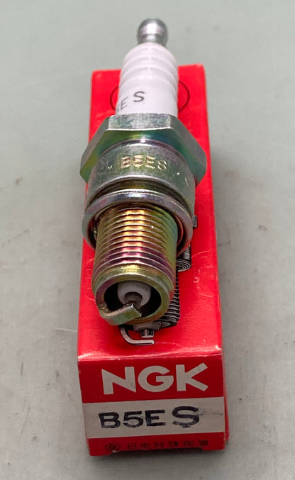 New Genuine Honda 98079-55840 Spark Plug B5ES