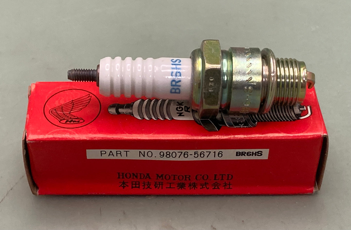 New Genuine Honda 98076-56716 Spark Plug BR6HS