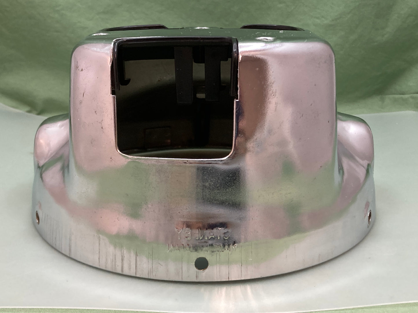 New Genuine Honda 61301-460-000 HEADLIGHT CASE