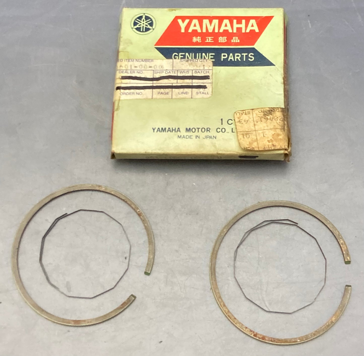 New Genuine Yamaha 251-11601-00 Piston Ring Set STD