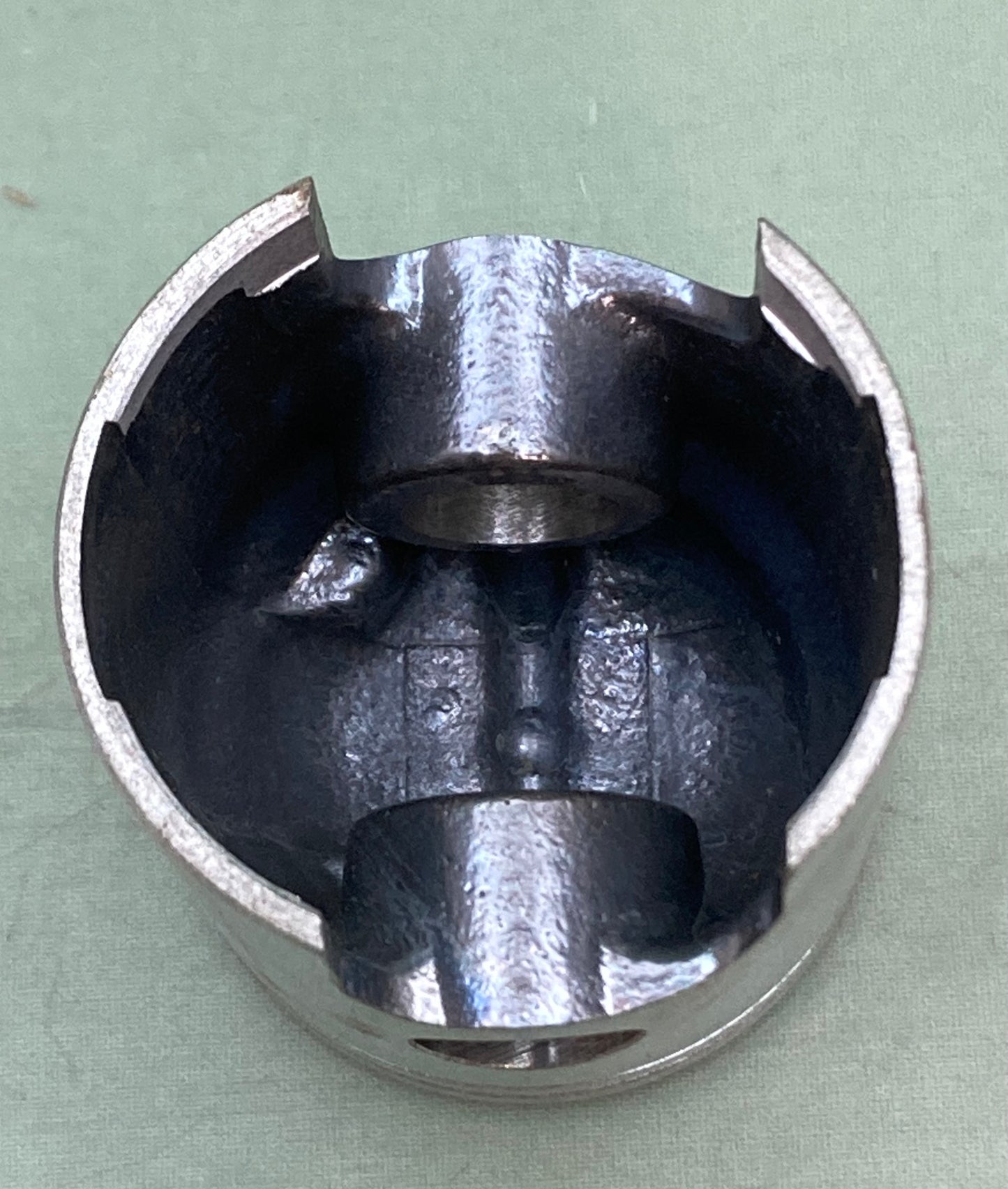 New Genuine Yamaha 289-11631-00-96 Piston Std