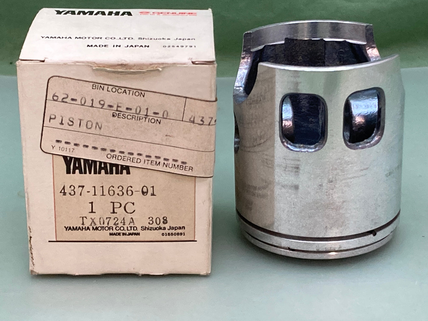 New Genuine Yamaha 437-11636-01 Piston 2 O/S 0.50