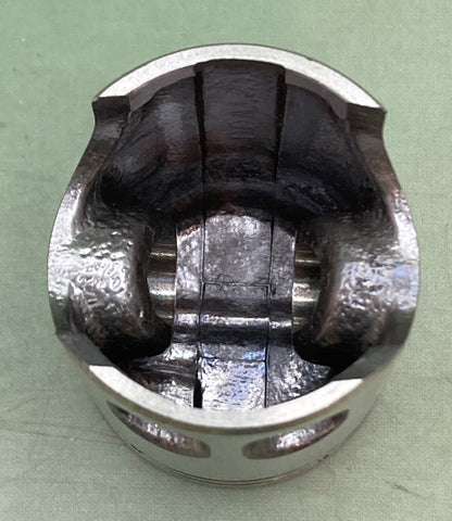 New Genuine Yamaha 27V-11631-00 Piston Std