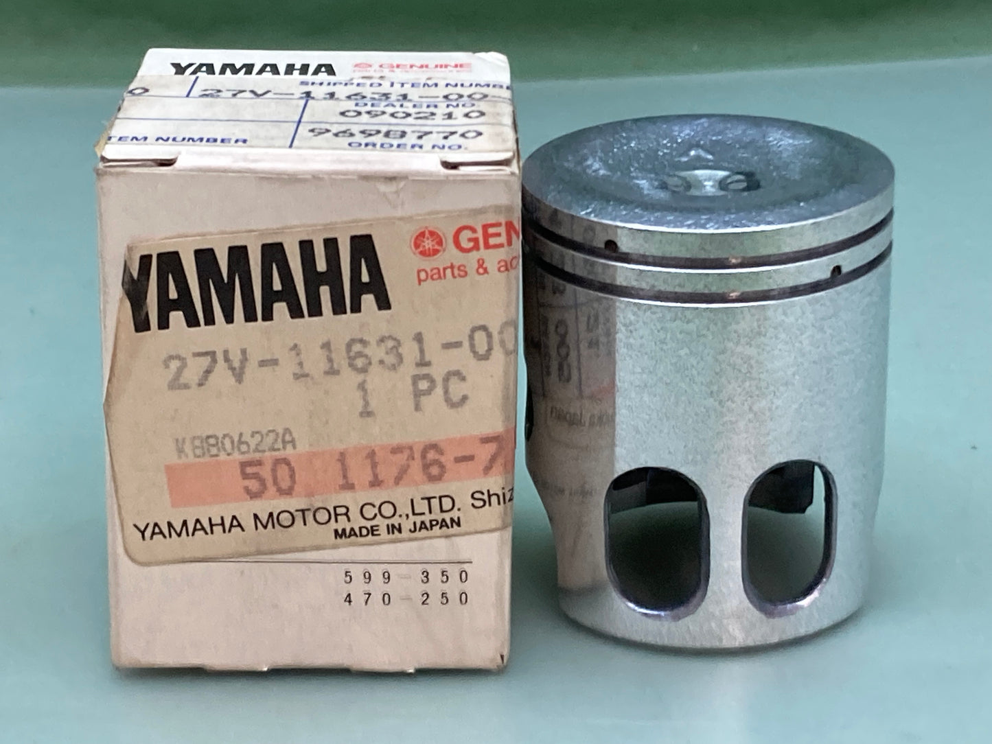 New Genuine Yamaha 27V-11631-00 Piston Std