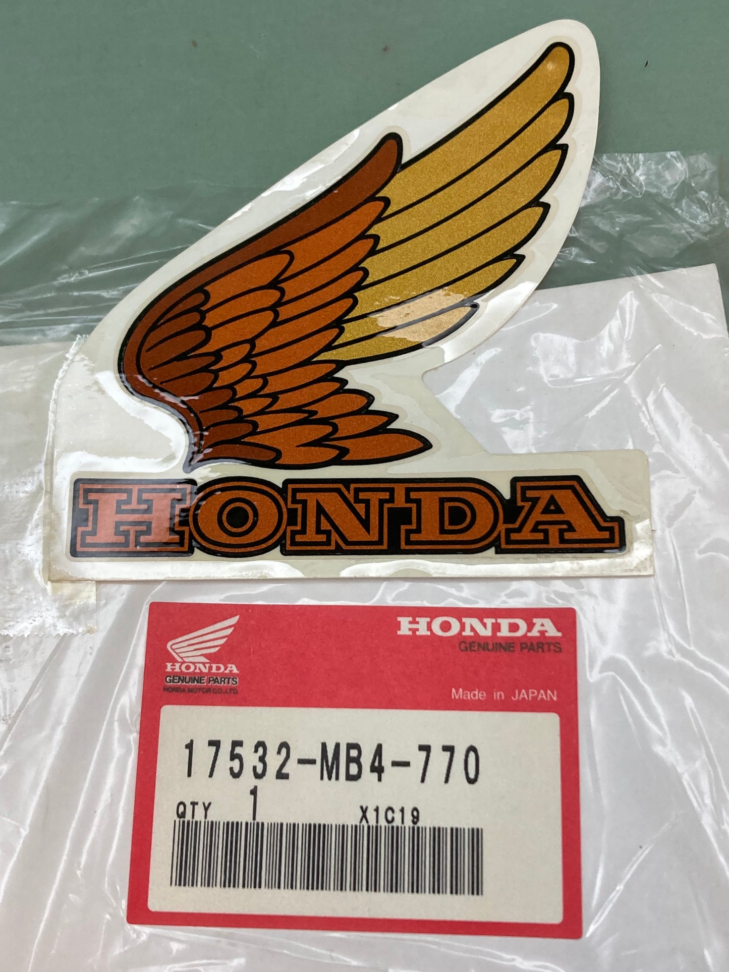 New Genuine Honda 17532-MB4-770 Emblem, L., Fuel, Tank