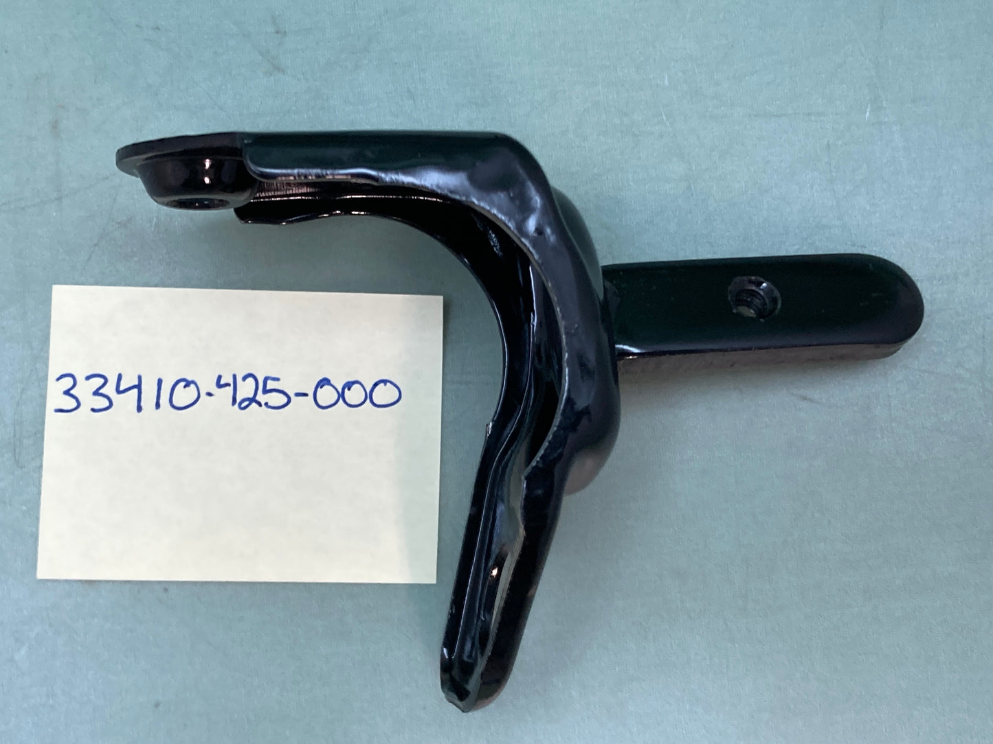 Honda 33410-425-000 Front Right Turn Signal Stay