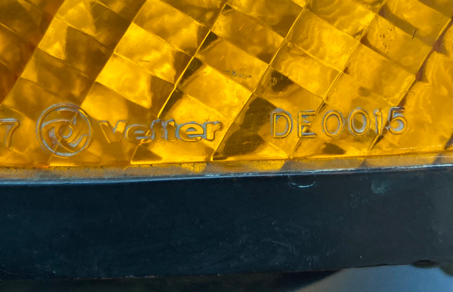 Genuine Vetter Fairing Windjammer DE0015 Left Front Turn Signal Light Lens