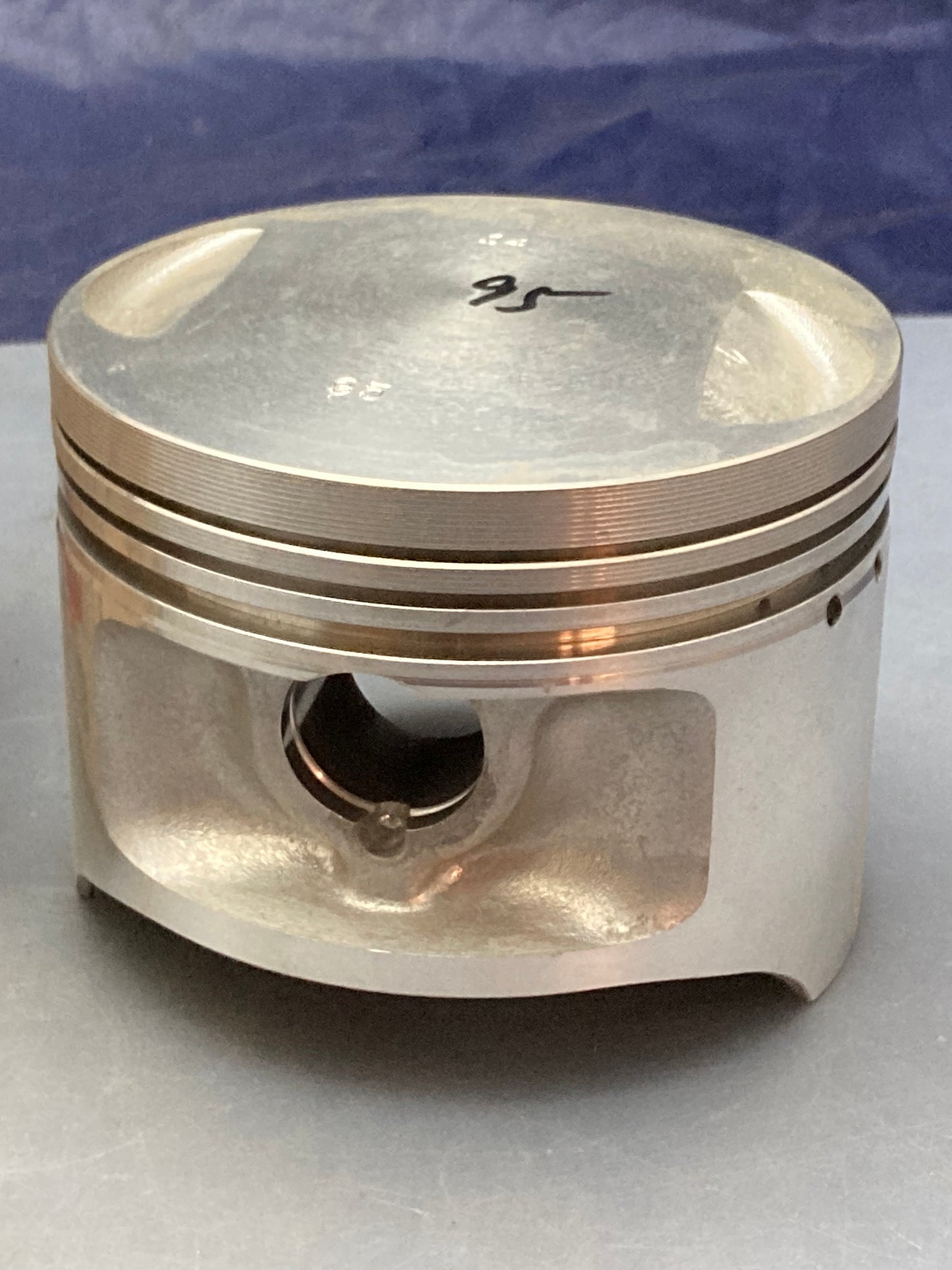 New Genuine Yamaha 583-11631-01-95 Piston STD