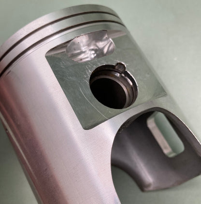 New Genuine Wiseco 562P5 Forged Piston Kit