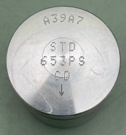 New Genuine Wiseco 653PS Forged Piston Kit