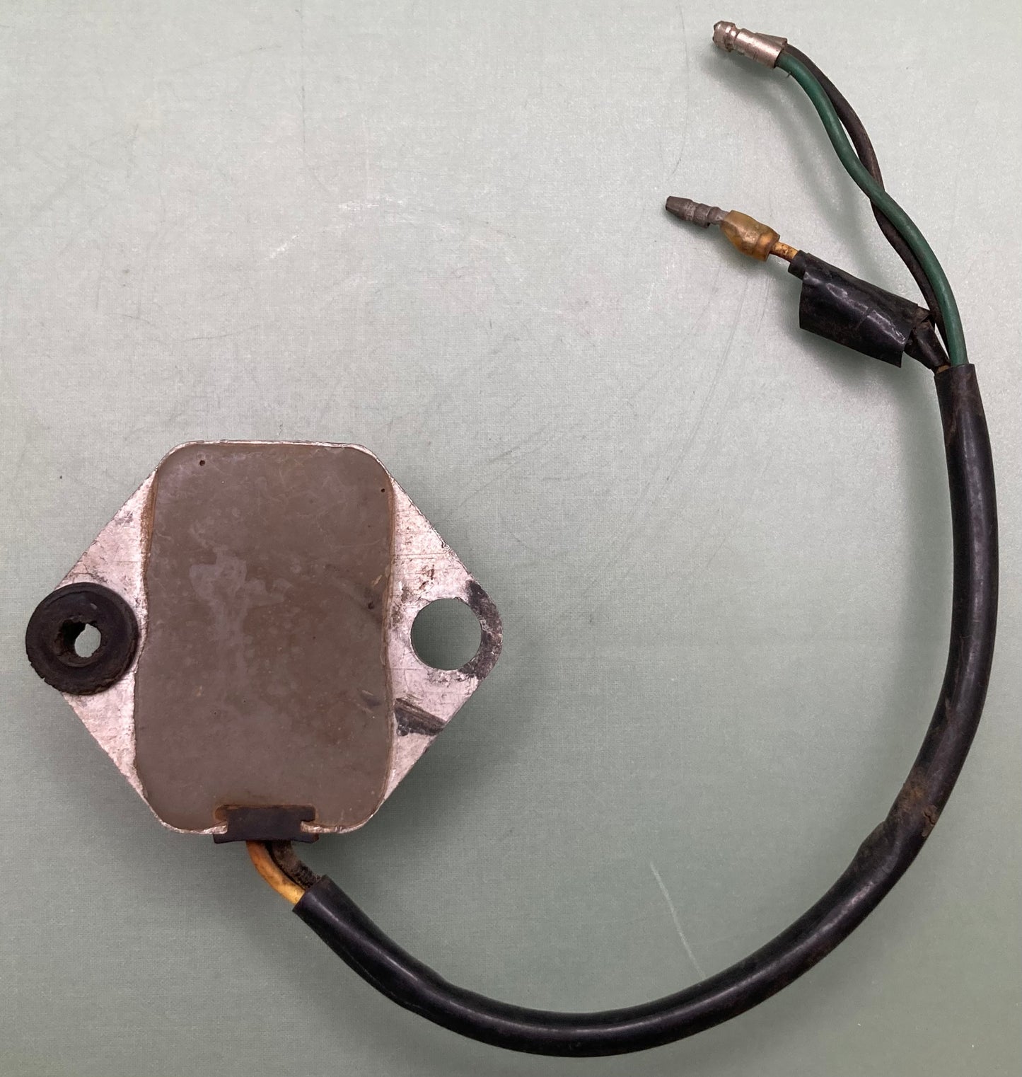 Replaces Honda RS21 Charging Regulator 12V