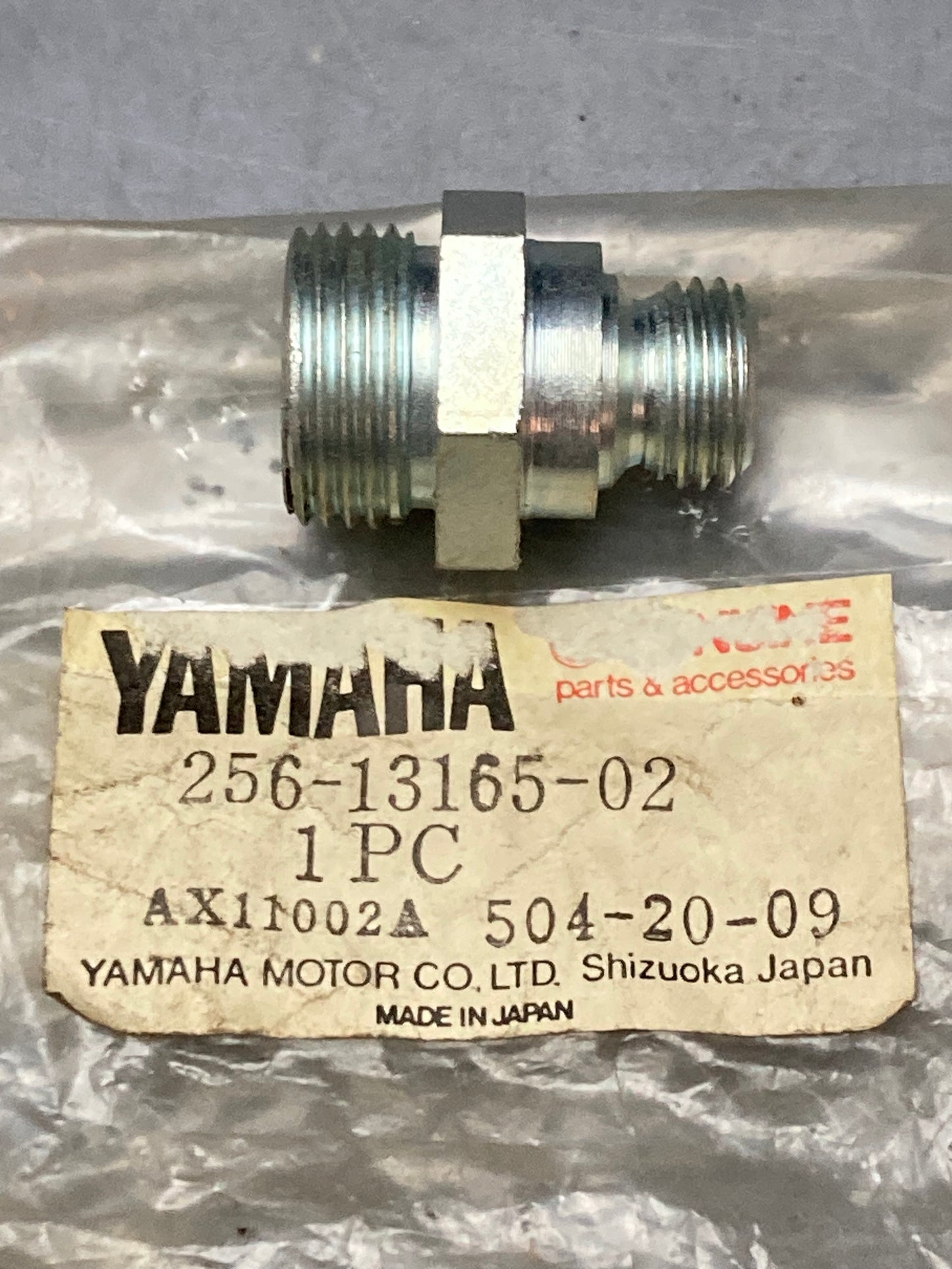 New Genuine Yamaha 256-13165-02 Banjo Bolt