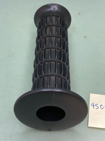 New Replaces Honda 95011-15100 GRIP, R. HANDLE