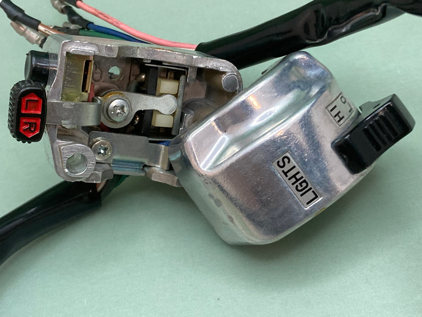 New Genuine Yamaha 393-83973-02-00 Switch, Handle, 3