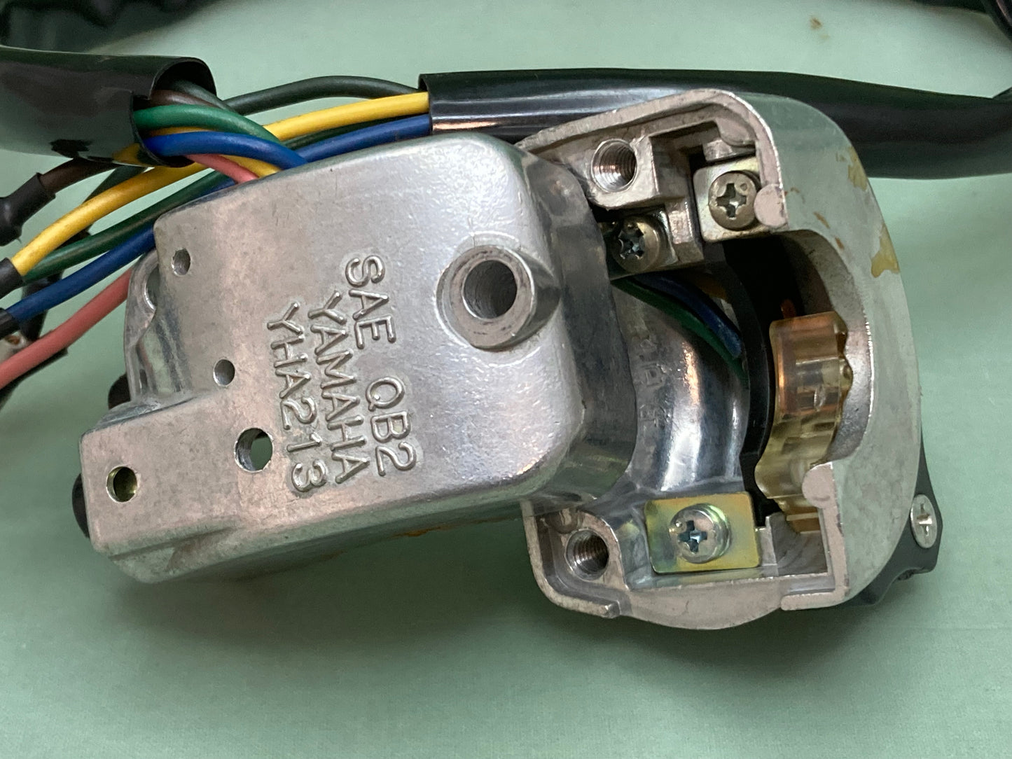 New Genuine Yamaha 393-83973-02-00 Switch, Handle, 3