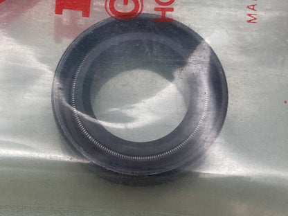 New Genuine Honda 91201-246-005 Oil Seal (15X24x5)