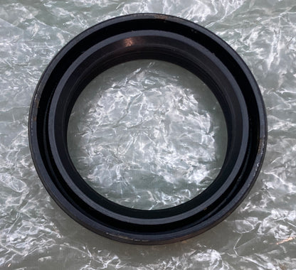 New Genuine Honda 91255-074-305 Oil Seal 31x41x9