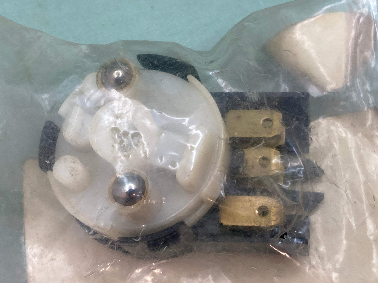 New Genuine K&L 01241 Main Switch Contact Base Honda 35101-415-017