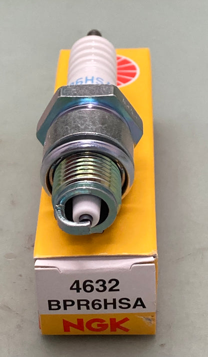 Qty 2 NGK 4632 Spark Plug BPR6HSA New Genuine