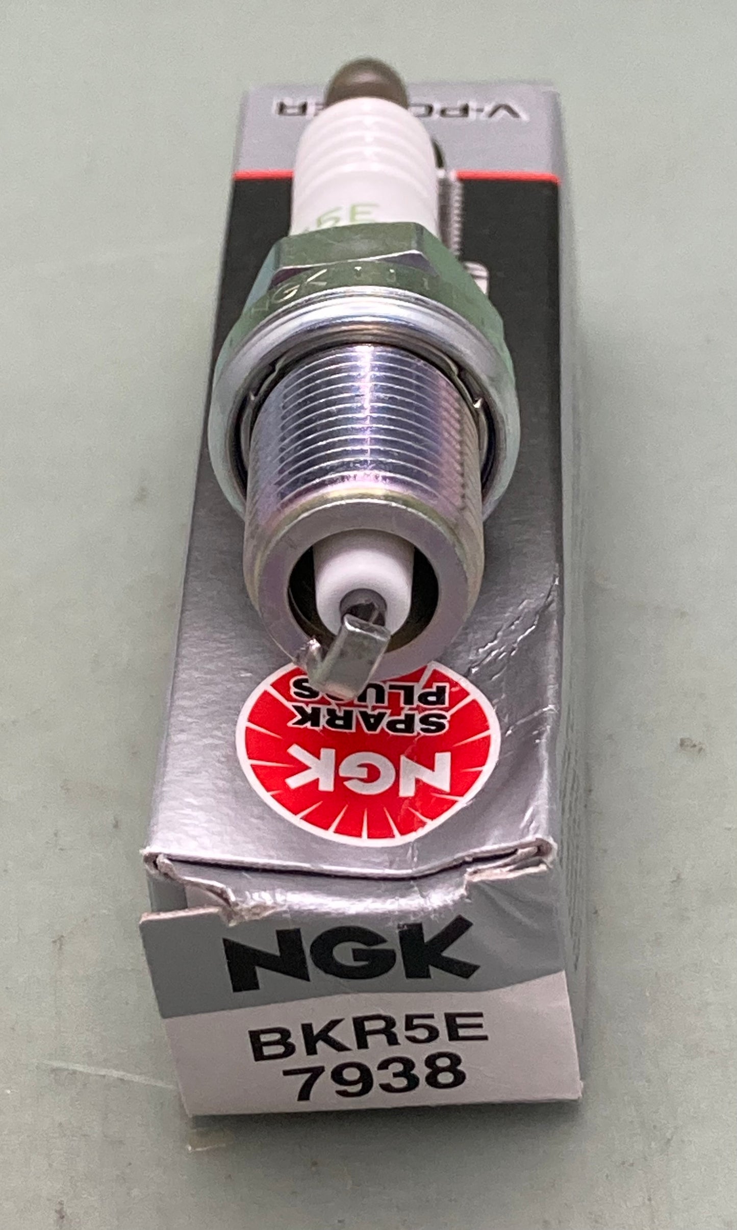 New Genuine NGK 7938 V-Power  Spark Plug BKR5E