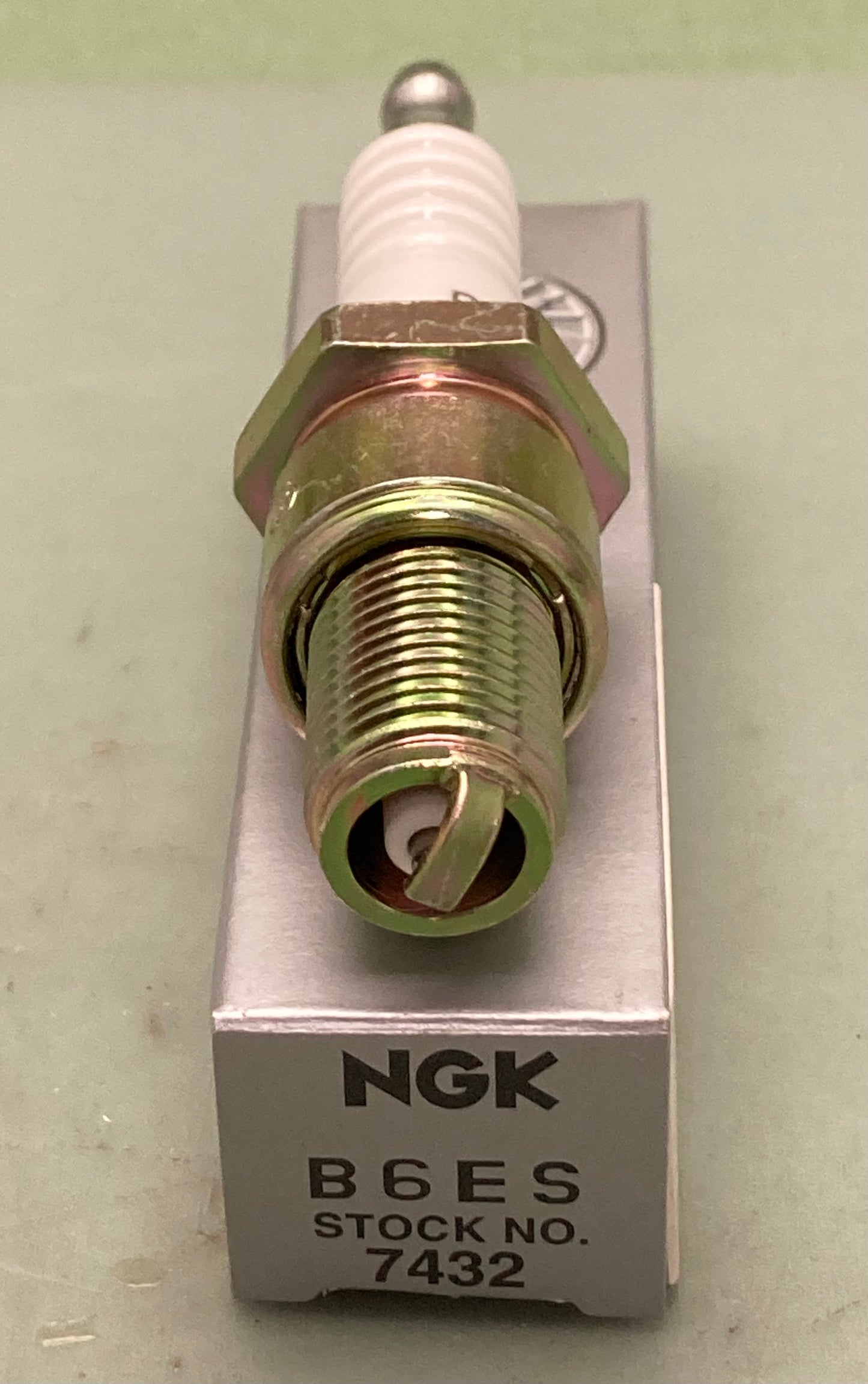 Qty 2 NGK 7432 Spark Plug B6ES New Genuine