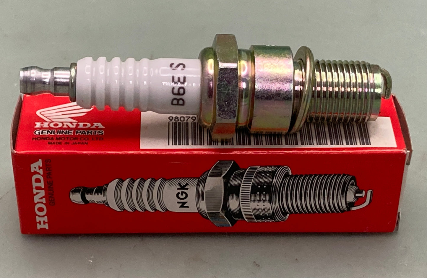 New Genuine Honda 98079-56840 Spark Plug B6ES