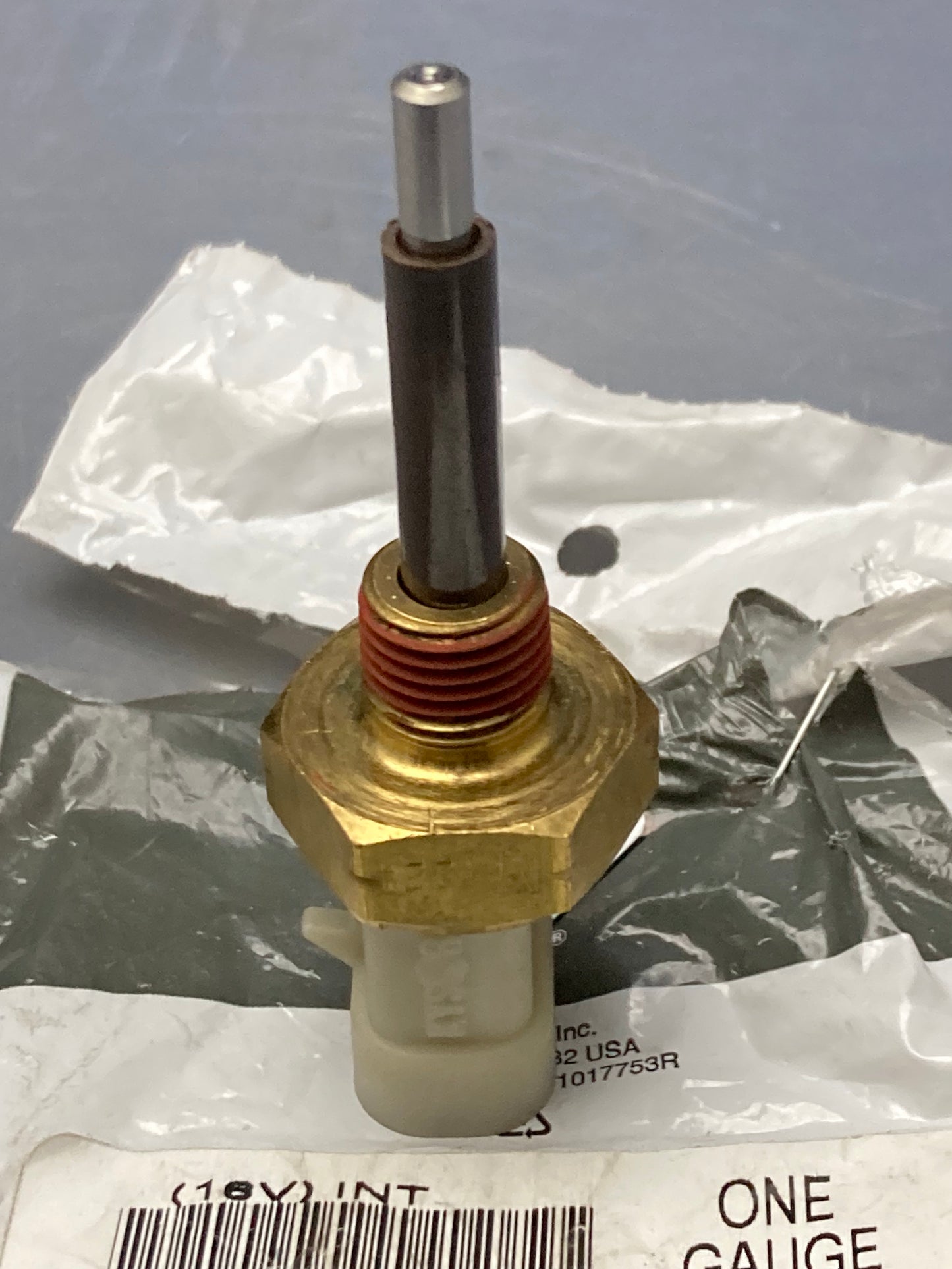 New Genuine International 4019236C4 Engine Coolant Temperature Sender