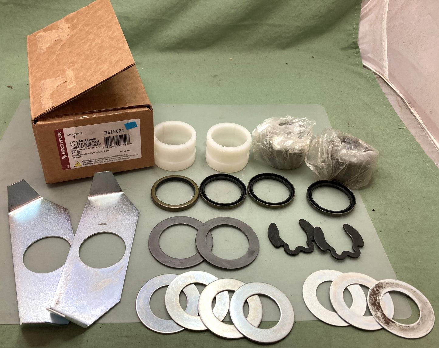 New Genuine Meritor R615021 Cam Repair Kit Incomplete Kit