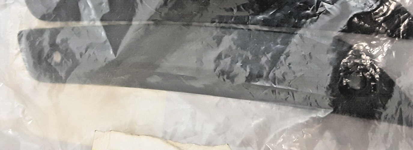 NEW GENUINE BMW 46637725161 COVERING LEFT WINDSHIELD/ MOUNT