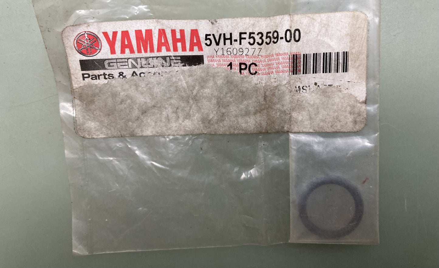 New Genuine Yamaha 5VH-F5359-00 Seal, Camshaft